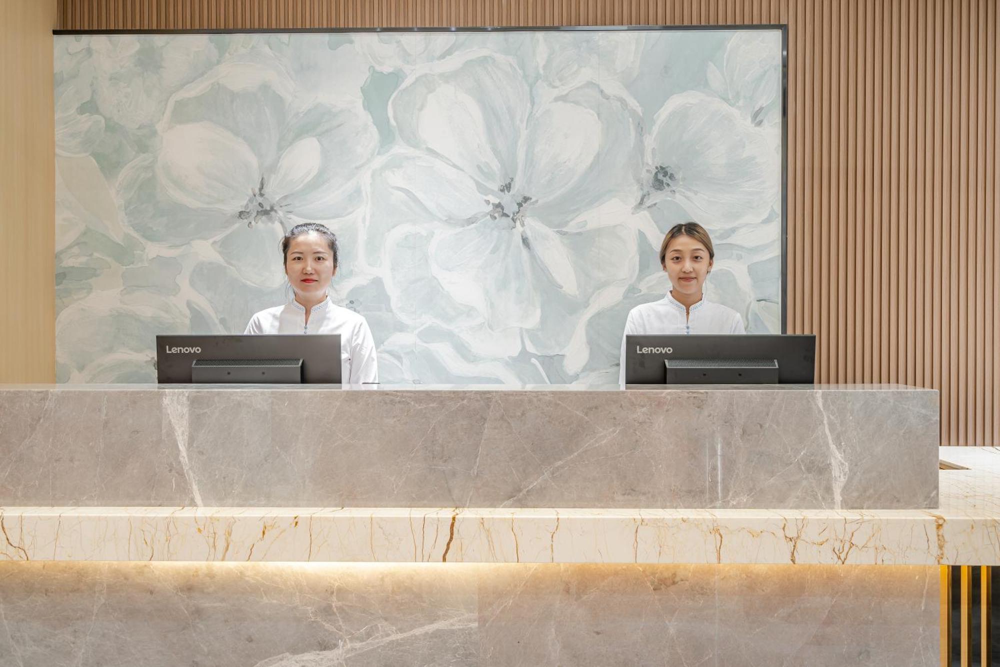 Waifiden Hotel -Former Tokai Hotel - Xiaobei Metro Station - During The Canton Fair, There Will Be Shuttle Buses For Transportation Back And Forth Экстерьер фото