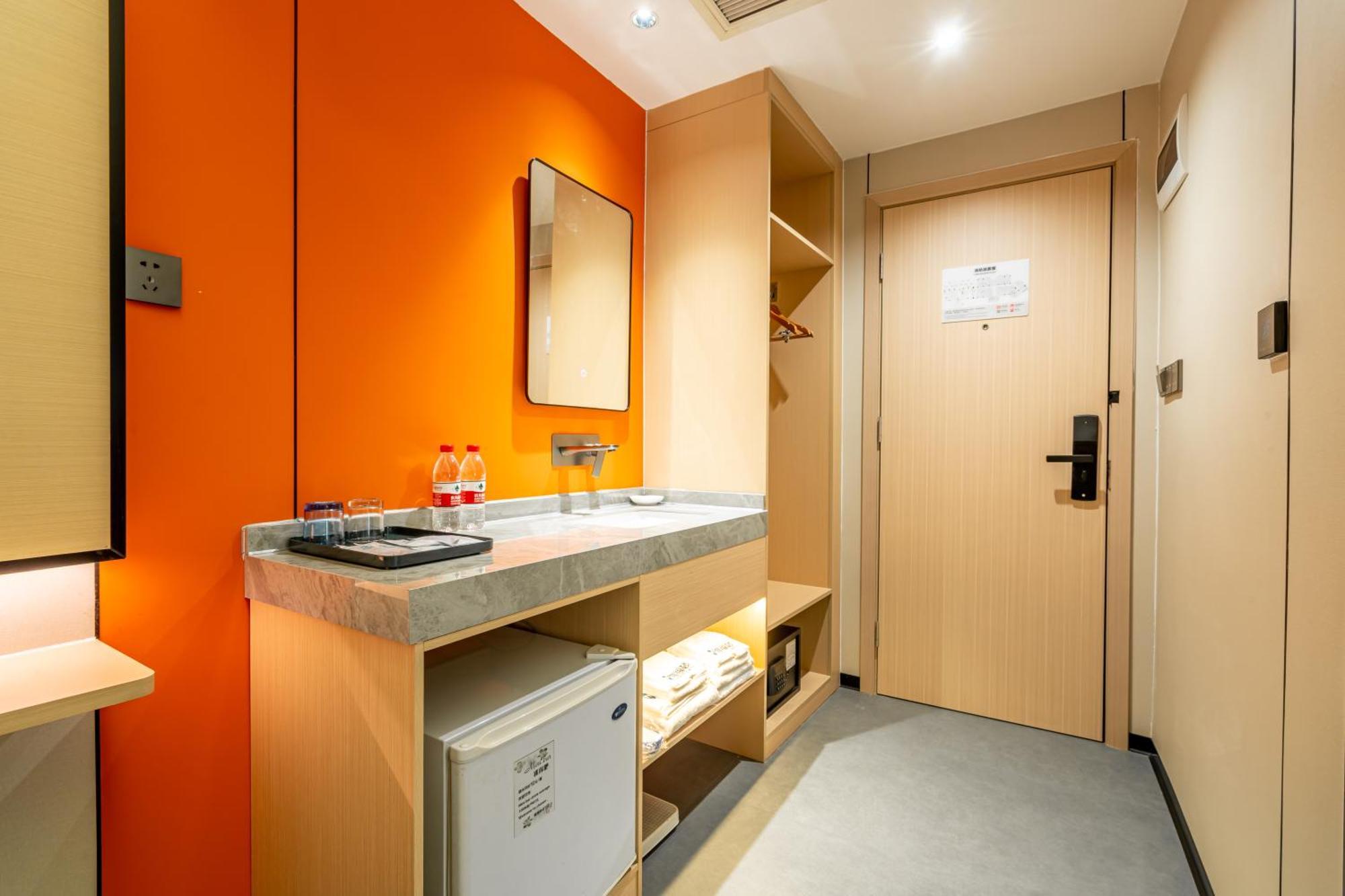 Waifiden Hotel -Former Tokai Hotel - Xiaobei Metro Station - During The Canton Fair, There Will Be Shuttle Buses For Transportation Back And Forth Экстерьер фото