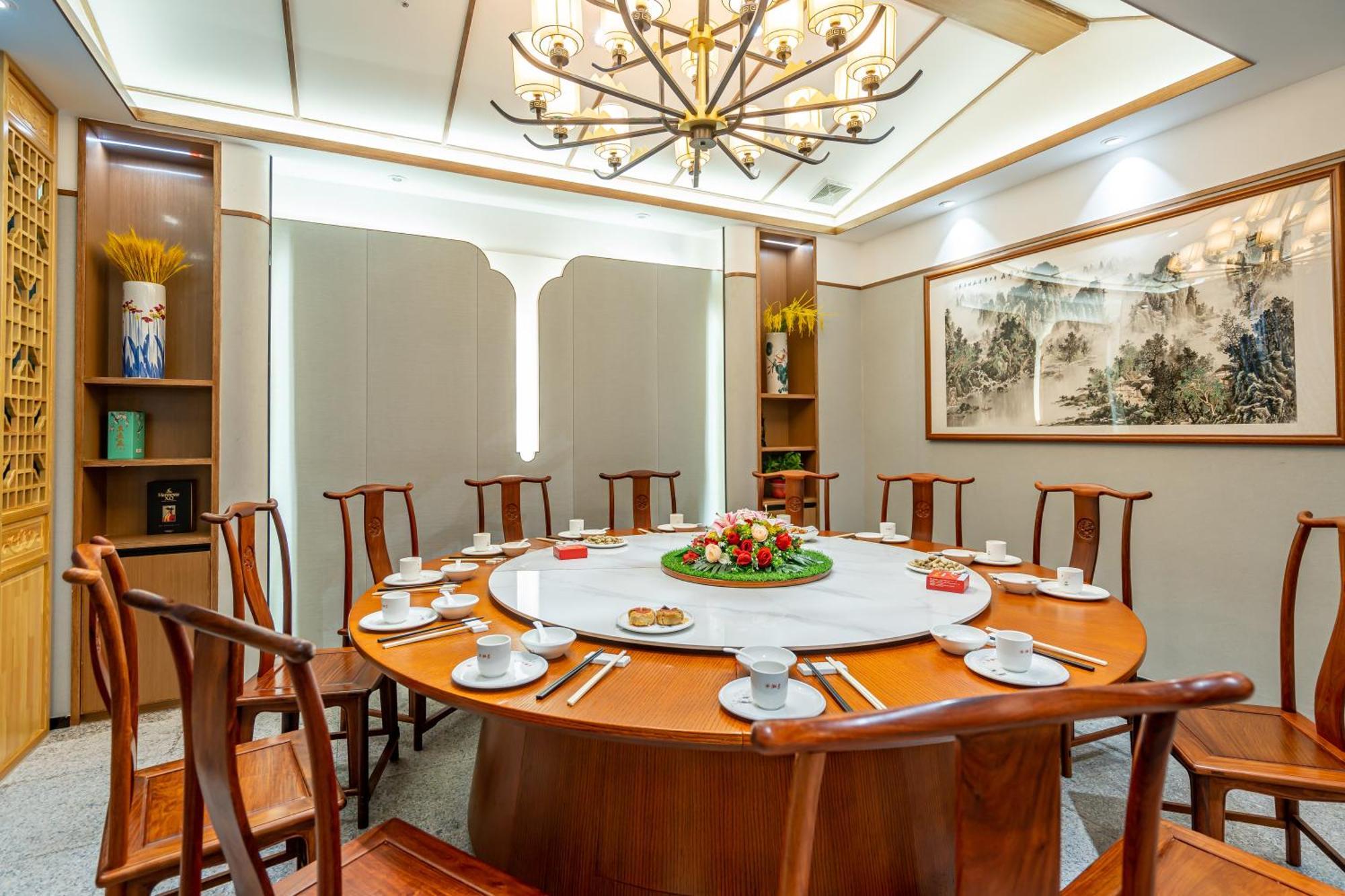 Waifiden Hotel -Former Tokai Hotel - Xiaobei Metro Station - During The Canton Fair, There Will Be Shuttle Buses For Transportation Back And Forth Экстерьер фото