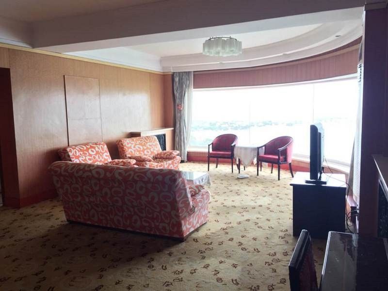 Waifiden Hotel -Former Tokai Hotel - Xiaobei Metro Station - During The Canton Fair, There Will Be Shuttle Buses For Transportation Back And Forth Экстерьер фото